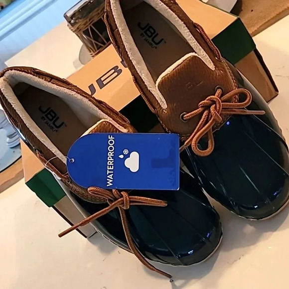Woman's JBU Navy blue duck shoes. - Picture 1 of 5